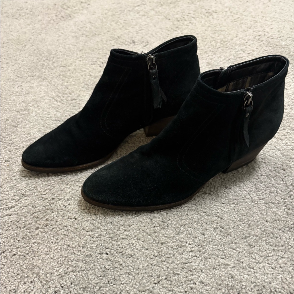 Aquatalia Pointed Toe Weatherproof Zip Bootie Size 8 Black Suede